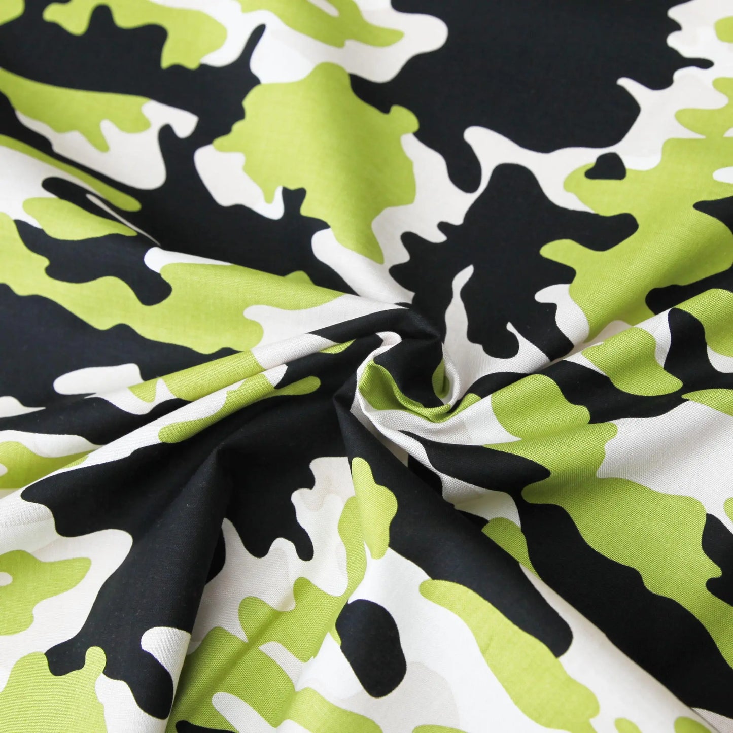 Baumwollstoff "Military MAX Camouflage" Tarnflecken von Riley Blake - Stoffe Kudellino - Bündchenstoffe und mehr...
