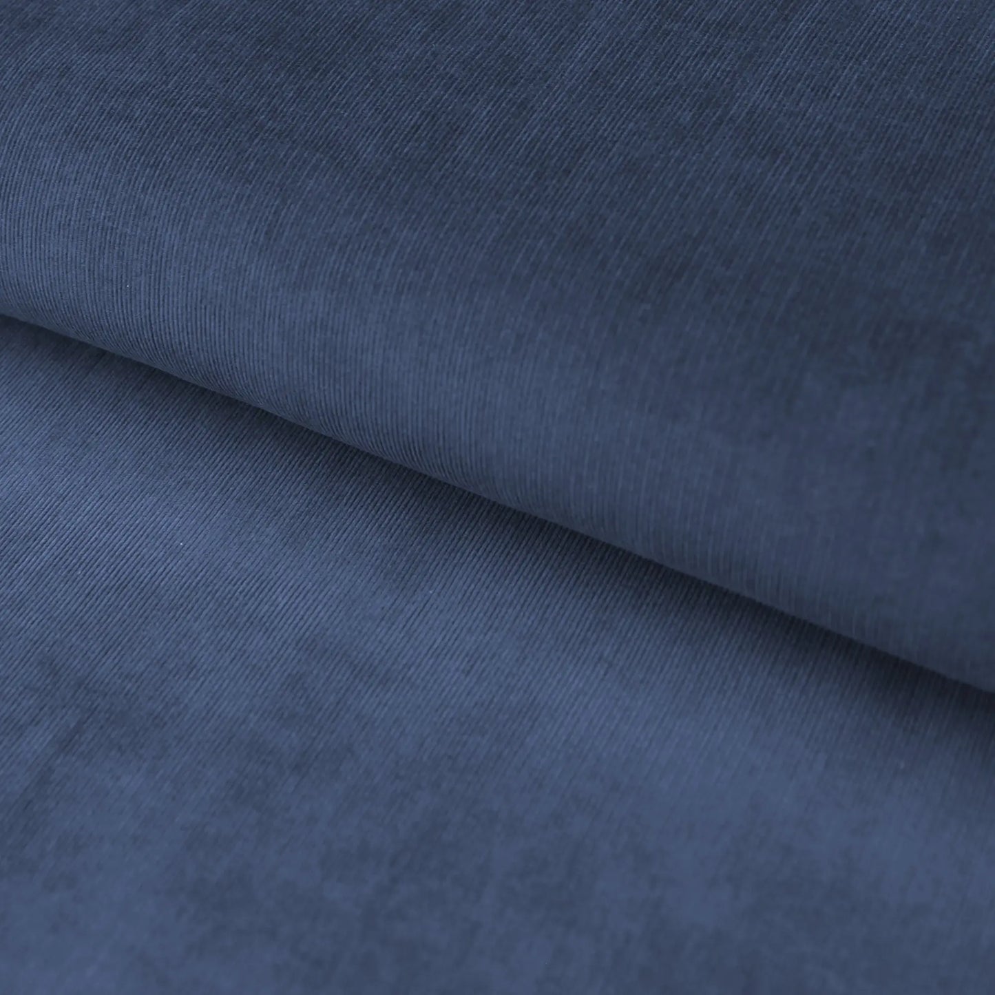 Baumwoll-Babycord Feincord Stoff in Marineblau, weicher einfarbiger Cordstoff von Stoffe-Kudellino im Sale.