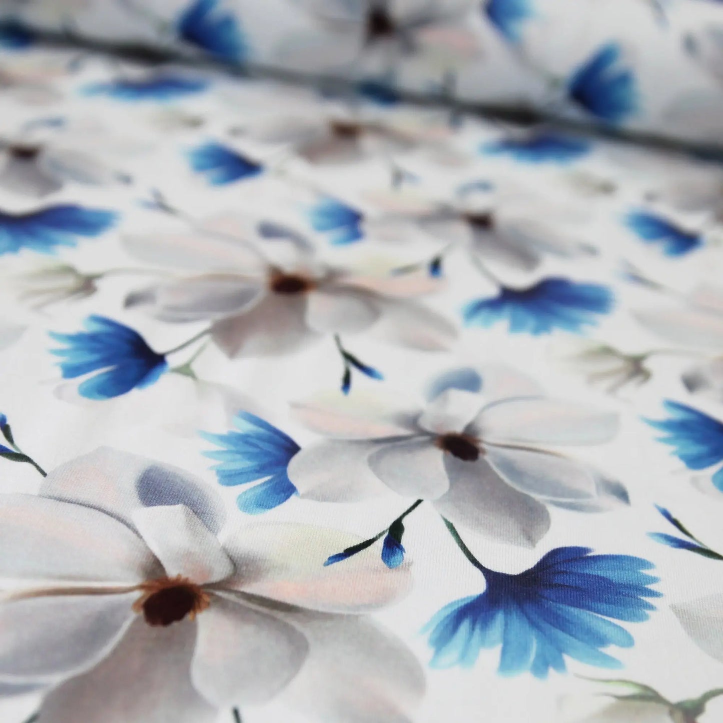 Baumwolljersey "weiße Blüte mit Kornblumen" - Modestoff - Jersey Stoff Stoffe Kudellino