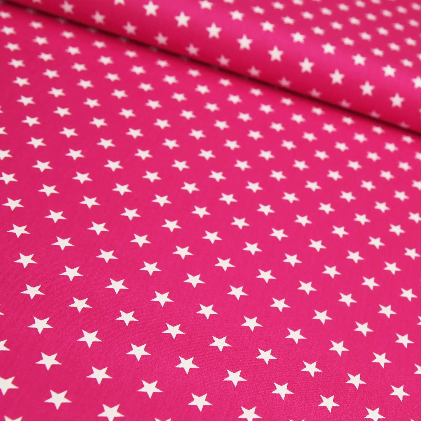 Baumwollstoff mit Sternen / Popeline " 1 cm weiße Sterne auf fuchsia magenta  Stoffe Kudellino
