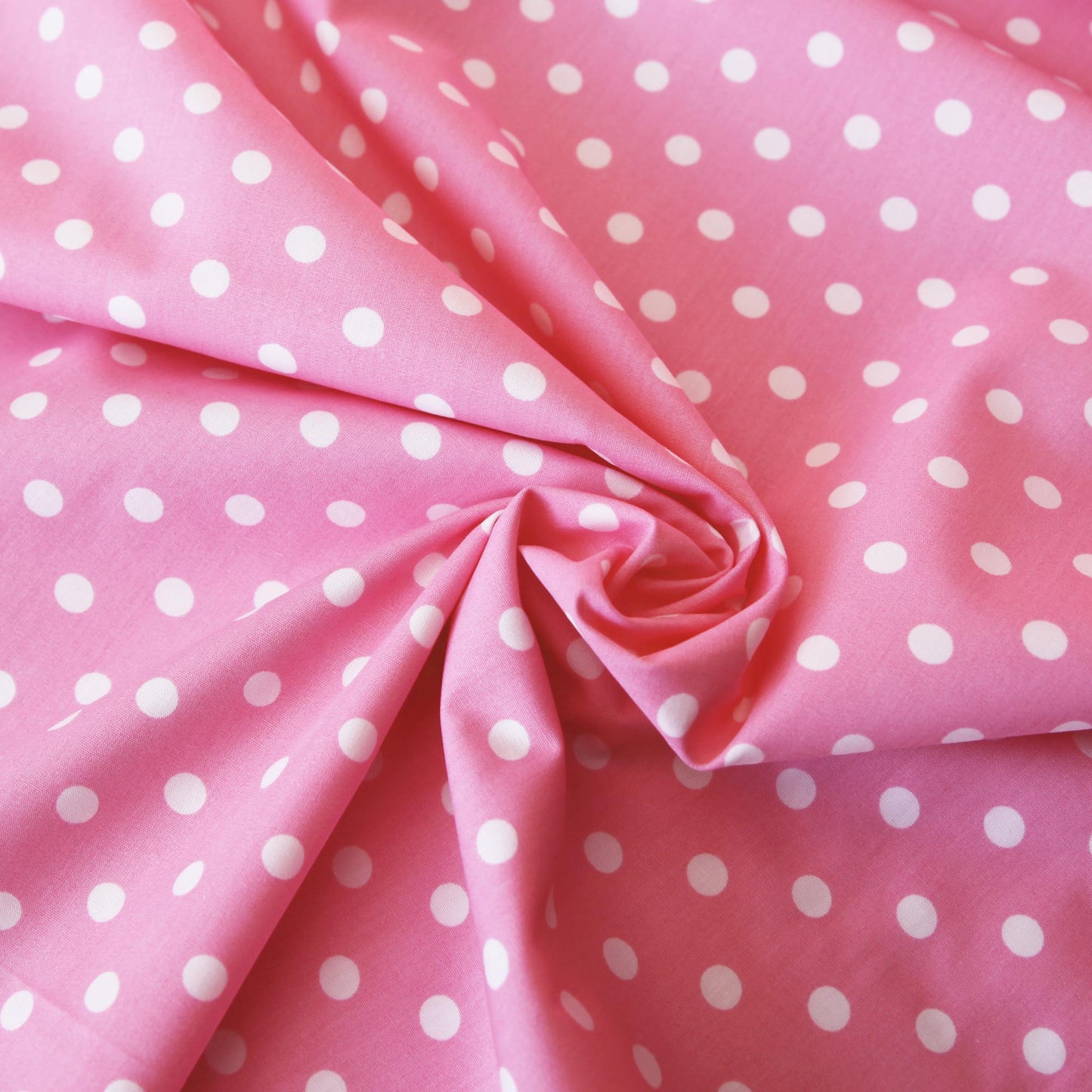 Baumwollstoff mit Punkten / Popeline " 1 cm weiße Dots auf rosa" - Patchwork 100% Baumwolle babyrosa - Stoffe Kudellino