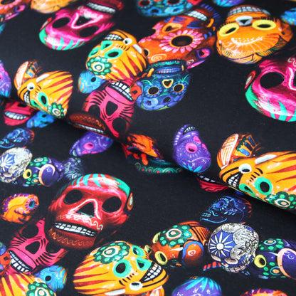 Baumwolljersey "bunte Sugar Skulls Totenköpfe" - Jersey Stoff Mexican Día de los Muertos - Stoffe Kudellino - Bündchenstoffe, Jersey Stoffe und mehr...