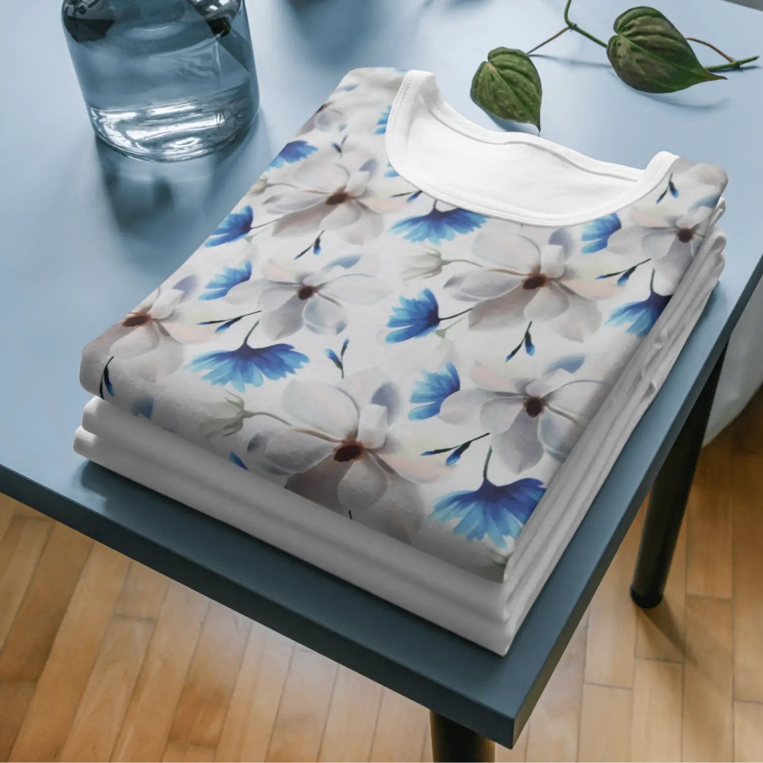 Jersey Stoff bedruckt "weiße Blüten mit Kornblumen" -  Modestoff - Jersey Stoff